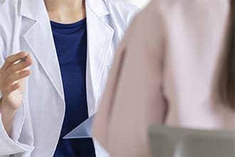 医師による問診【画像】